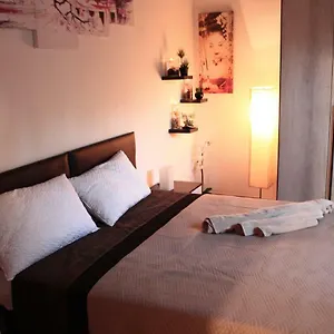 https://davids-family-apartmnt.it-romehotels.com